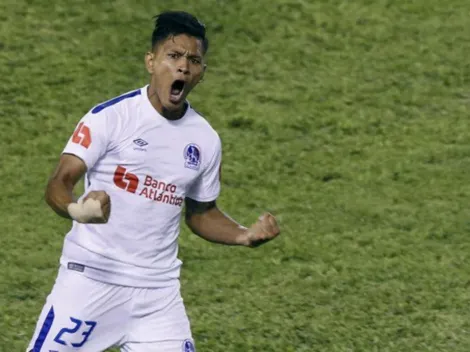 Oficial: Bryan Moya deja Olimpia y jugará la Copa Sudamericana