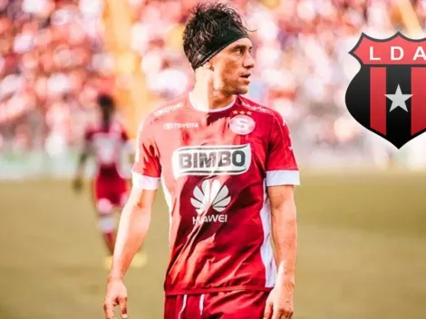 Christian Bolaños sorprendió con felicitación al Alajuelense