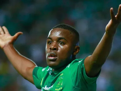 Joel Campbell, con un pie afuera del León