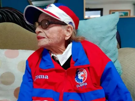 Emotivo: la hondureña de 104 años que vivió todos los títulos del Olimpia