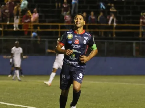 ¡Saborío no se va! El histórico goleador pospone su retiro 6 meses más