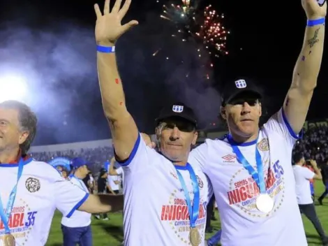 Pedro Troglio celebró el título de Olimpia entre lágrimas