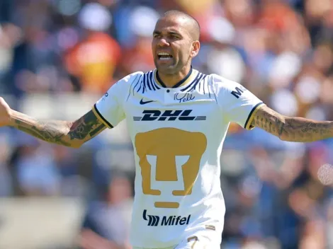 Dani Alves queda fuera de Pumas tras ser enviado a prisión