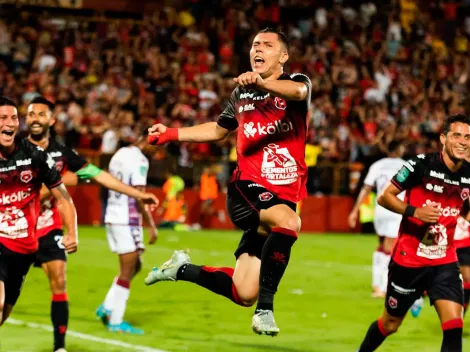 Alajuelense goleó a Saprissa para encaminar una Gran Final