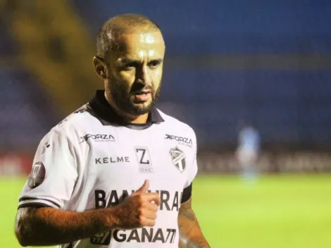 "Se juegan muchas cosas": José Contreras calienta el clásico ante Municipal