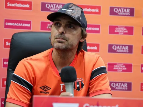 El entrenador Andrés Carevic comentó sobre una posible salida de Liga Deportiva Alajuelense