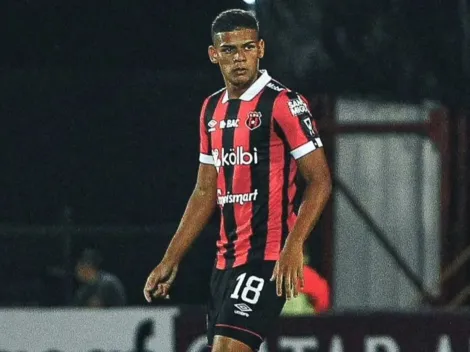 Edward Cedeño estaría en la cuerda floja de Alajuelense