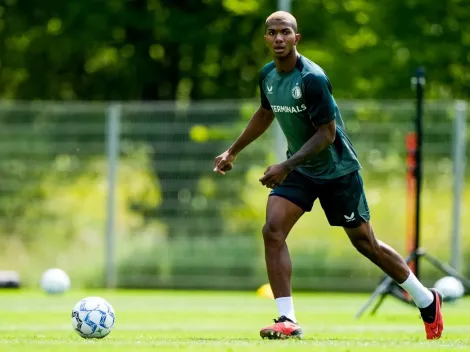 Debut y derrota: así fue el primer juego de Jeyland Mitchell en Feyenoord