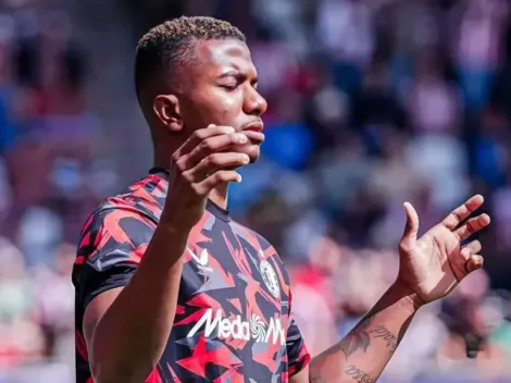 La situación de Jeyland Mitchell en Feyenoord sufre un cambio radical