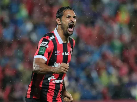 Celso Borges le da un lugar central a Óscar Ramírez para el clásico entre Alajuelense y Saprissa