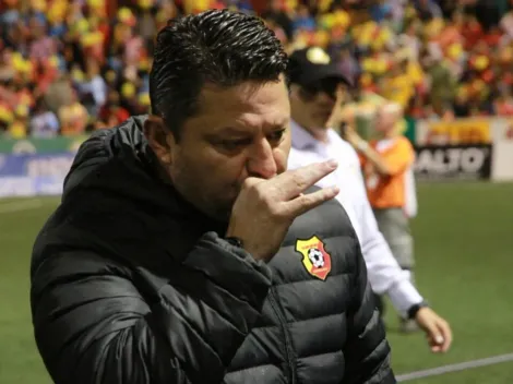 De no creer: Jafet Soto le soluciona un problema a un rival directo de Herediano