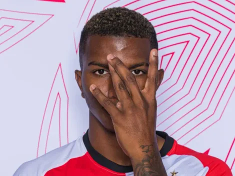 Jeyland recibe un trato diferente en Feyenoord