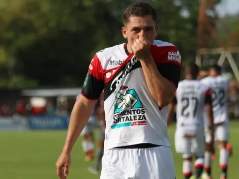 Carlos Mora conmueve a Alajuelense antes del clásico