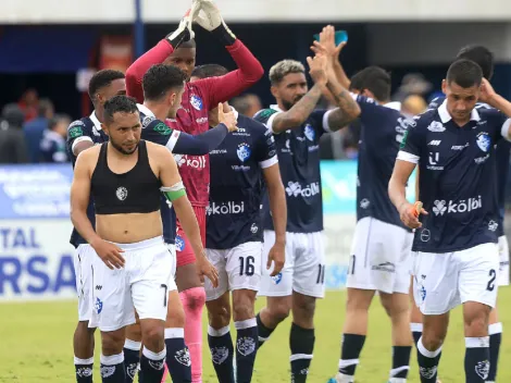 Escándalo en Cartaginés: futbolista filtra todo lo que pasó en el belicoso camerino brumoso