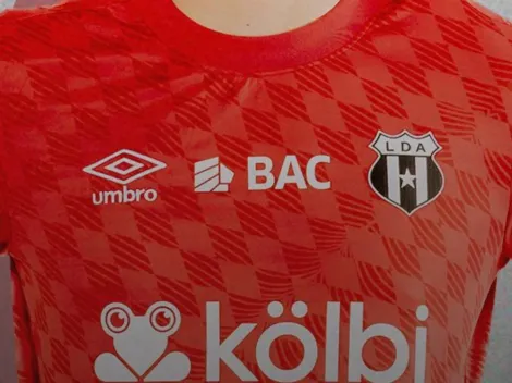 Jugó en Alajuelense, terminó en silla de ruedas y ahora volvió a caminar