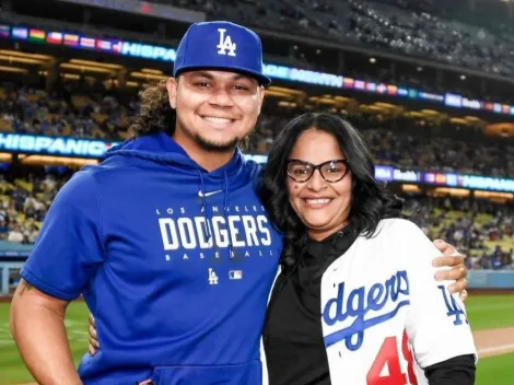 ¡Brusdar Graterol se reencontró con su mamá tras 7 años sin verse!