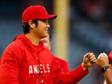 ¡Shohei Ohtani DONA GUANTES a escuelas en Japón!