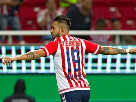 Michel Vázquez carga contra Omar Bravo por repartición de primas