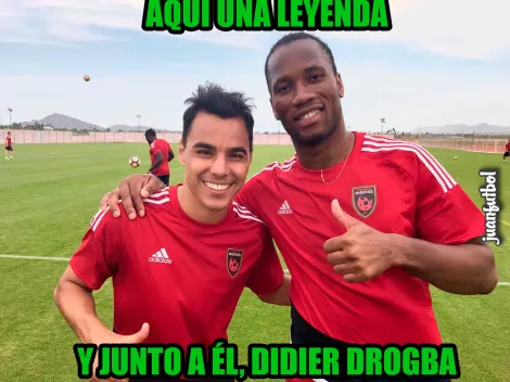 Drogba ya entrenó con Omar Bravo