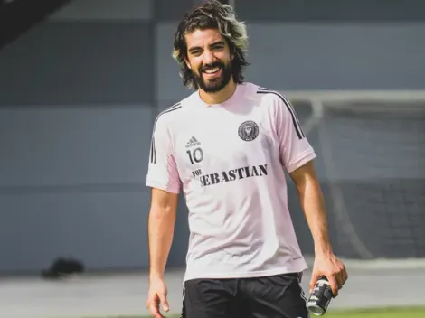 Rodolfo Pizarro recibe vacuna anti Covid-19 con el Inter Miami