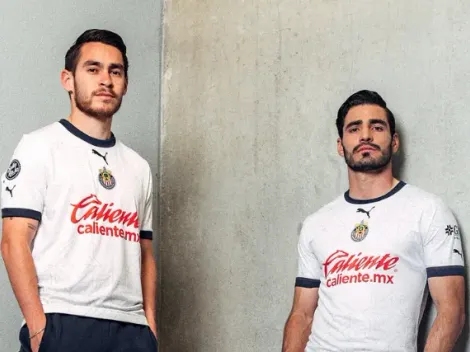 ¡Es bellísimo! Chivas presentó su jersey de visitante para el nuevo torneo 