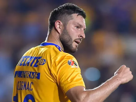 ¡Tomen todo mi dinero! Ya salió el libro biográfico de Gignac 