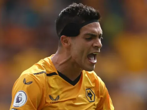 Raúl Jiménez recibe duro golpe de la afición de los Wolves 