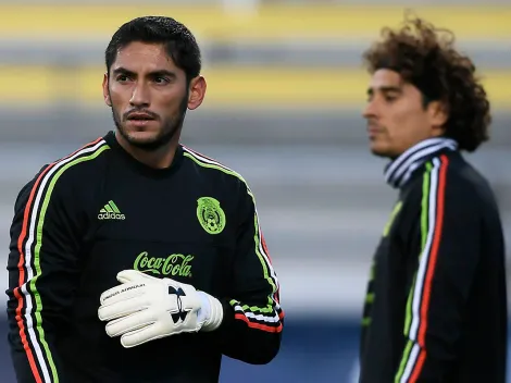 Corona le lanza gancho al hígado a Ochoa ¡Se le pasó la mano!