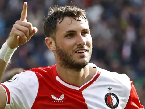 Feyenoord sumó su primera victoria gracias a DOBLETE de Santi Giménez