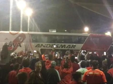 ¡Gran bienvenida al plantel de River en el Monumental!