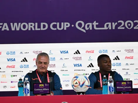 Alfaro defendió a un jugador suyo en conferencia: “No lo metan en problemas”