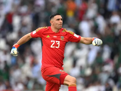 Dibu Martínez, decepcionado por el debut: “Esperábamos jugar como una final y no lo hicimos”