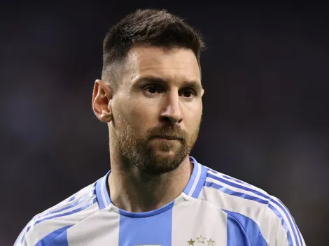 Dos perlitas de Argentina-Ecuador: el insólito pedido de un niño a Messi y el gesto del Dibu Martínez y De Paul durante el himno