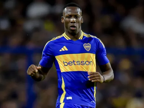 Tiene un contrato altísimo en Boca y medita irse: Advíncula podría salir en este mercado