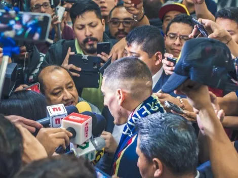 Como rockstar: Así recibió la hinchada del América a Nico Castillo