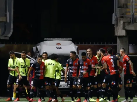 Los Pumalácticos golean a Audax en un accidentado partido