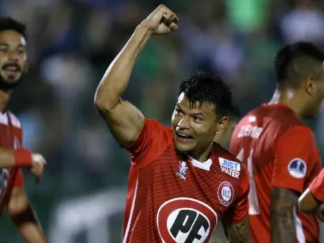 Walter Bou es homenajeado por su histórico gol en Copa Sudamericana