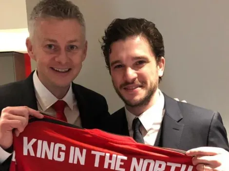 Jon Snow de Game Of Thrones visitó al Man United en Old Trafford