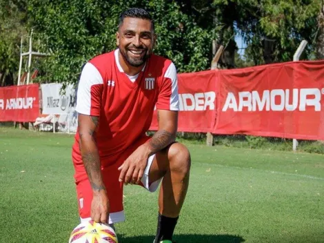 DT de Estudiantes respalda citación de Jara a la Roja: "Pasa por un muy buen momento"