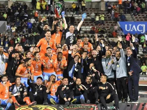 Nicolás Castillo no juega pero gana su primer título en México: la Copa MX