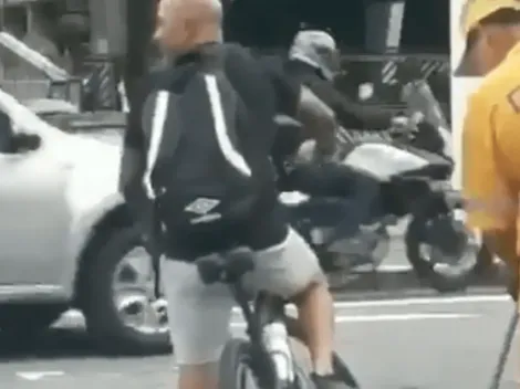 Sampaoli fue al banco...¡Y le robaron su bicicleta!