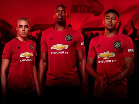 Manchester United presenta su nueva camiseta sin Alexis Sánchez