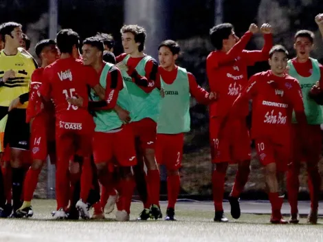 Celebran como cabros chicos: Ñublense vence a Barnechea con juveniles por paro