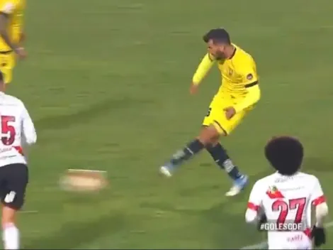 Curicó-UdeConce: gol a los 13'' y megagolazo maradoniano de Voboril