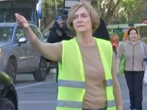 El momento en que Evelyn Matthei corre para huir de la prensa