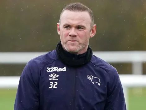 Rooney firma como jugador y ayudante técnico en Derby County