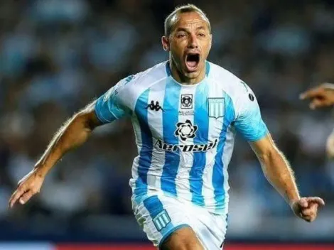 Hinchas de Racing estrenan polera con el gol de Marcelo Díaz