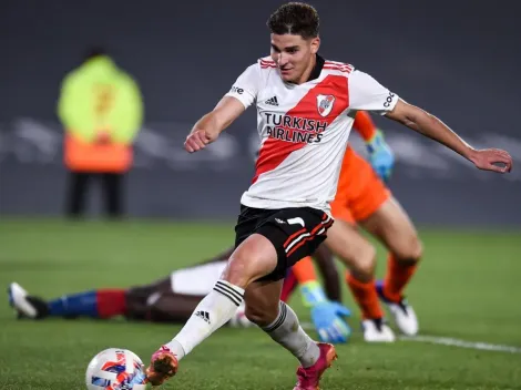 Julián Álvarez desatado en triunfo de River