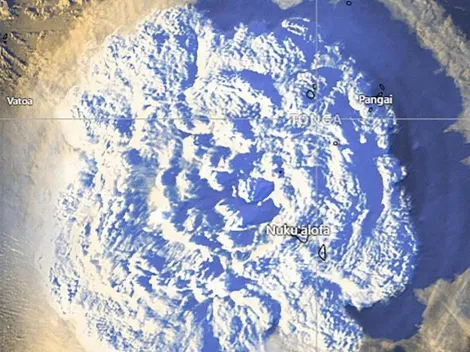 Isla de Tonga es golpeada por tsunami tras la erupción de un volcán submarino