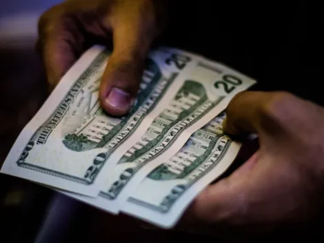 ¿A cuánto está el dólar y el cambio a peso chileno hoy 24 de febrero?